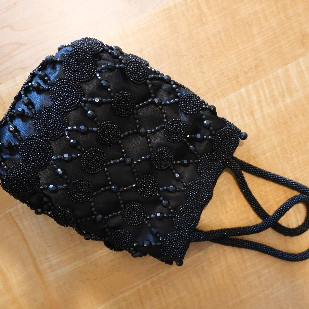 Black beaded Evening bag with Satin lining - Picture 3 of 4